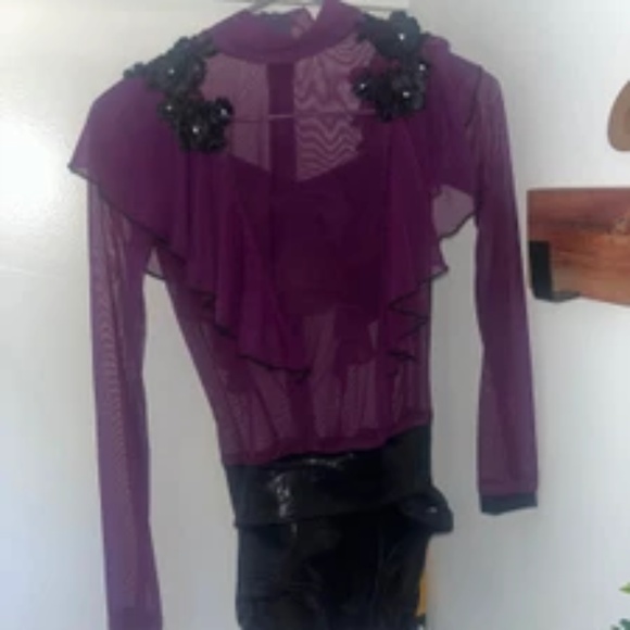 Purple dance costume with bra top - Picture 1 of 3